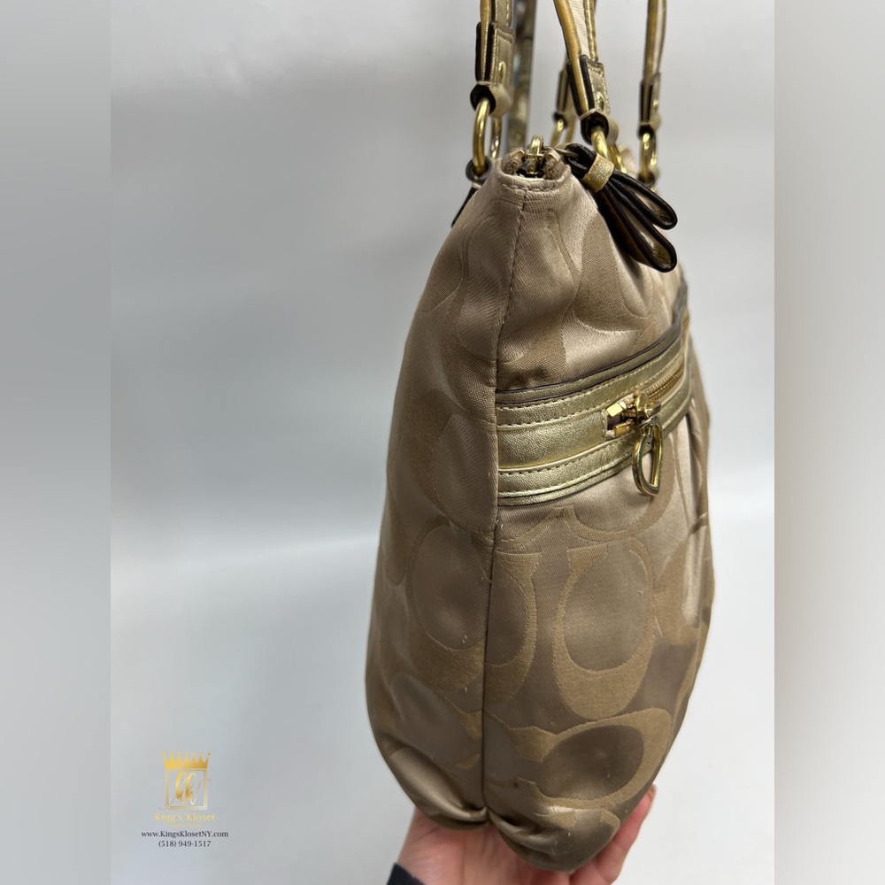 Coach Poppy Signature Shoulder Bag - Gem